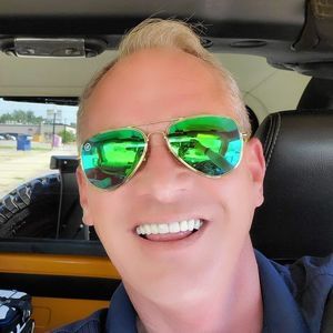 Meet your Posher, Thomas